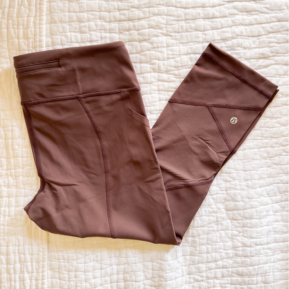 LuluLemon Pace Rival Crop 22” - Cherry Cola Size 10 - NWOT